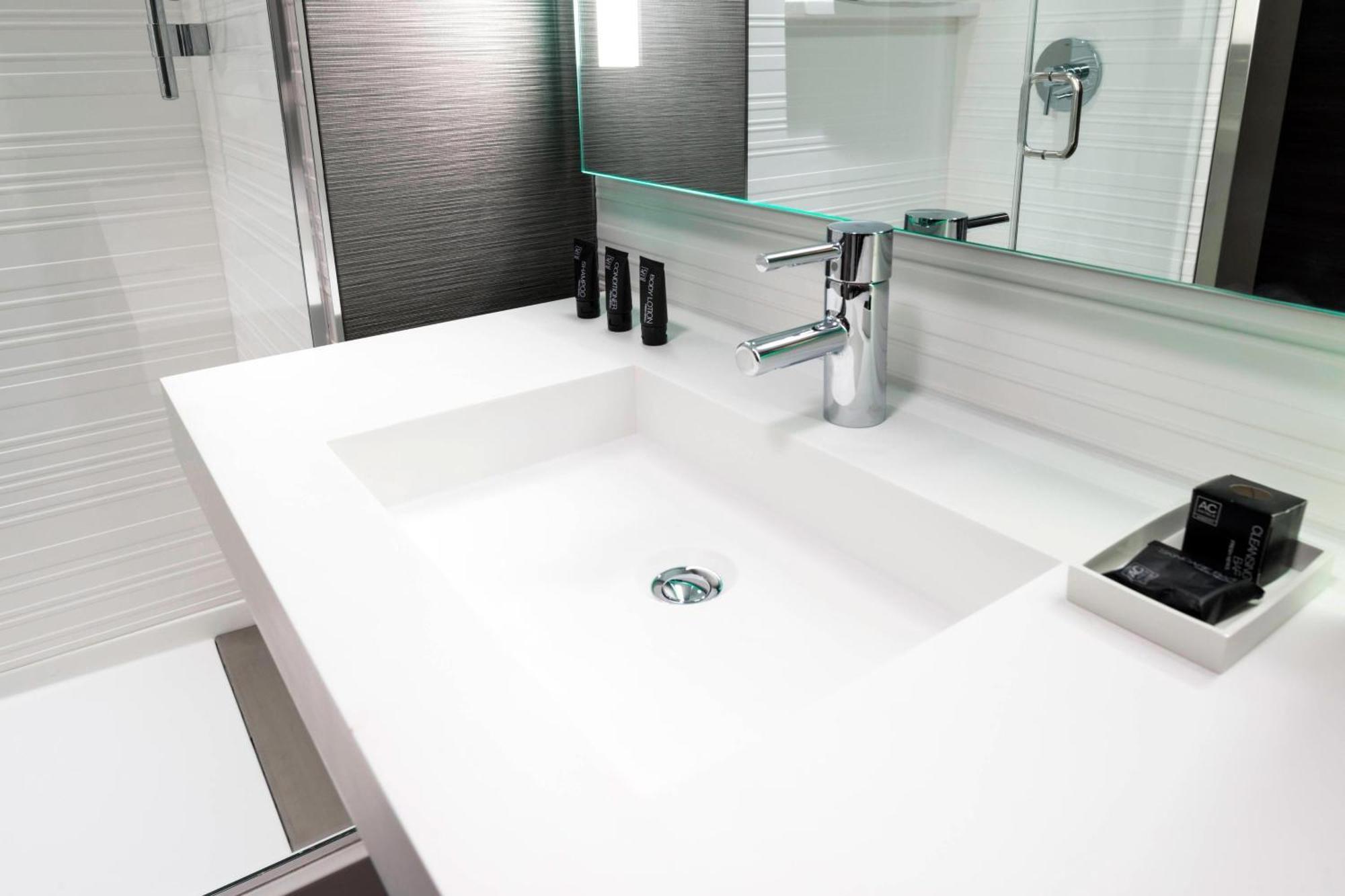 Ac Hotel By Marriott Boston North Medford Ngoại thất bức ảnh